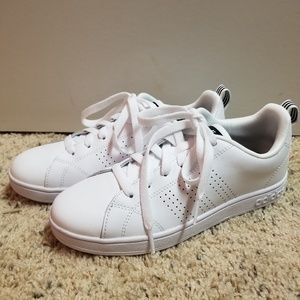 NWOT Adidas Neo Advantage Tennis Shoe Size 6